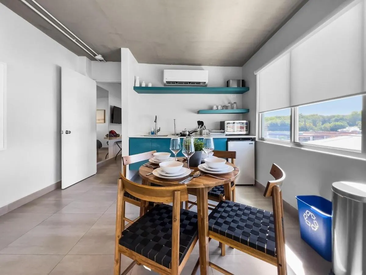 Aquabella 7 Paradise Stay In Isla Verde سان خوان شقة